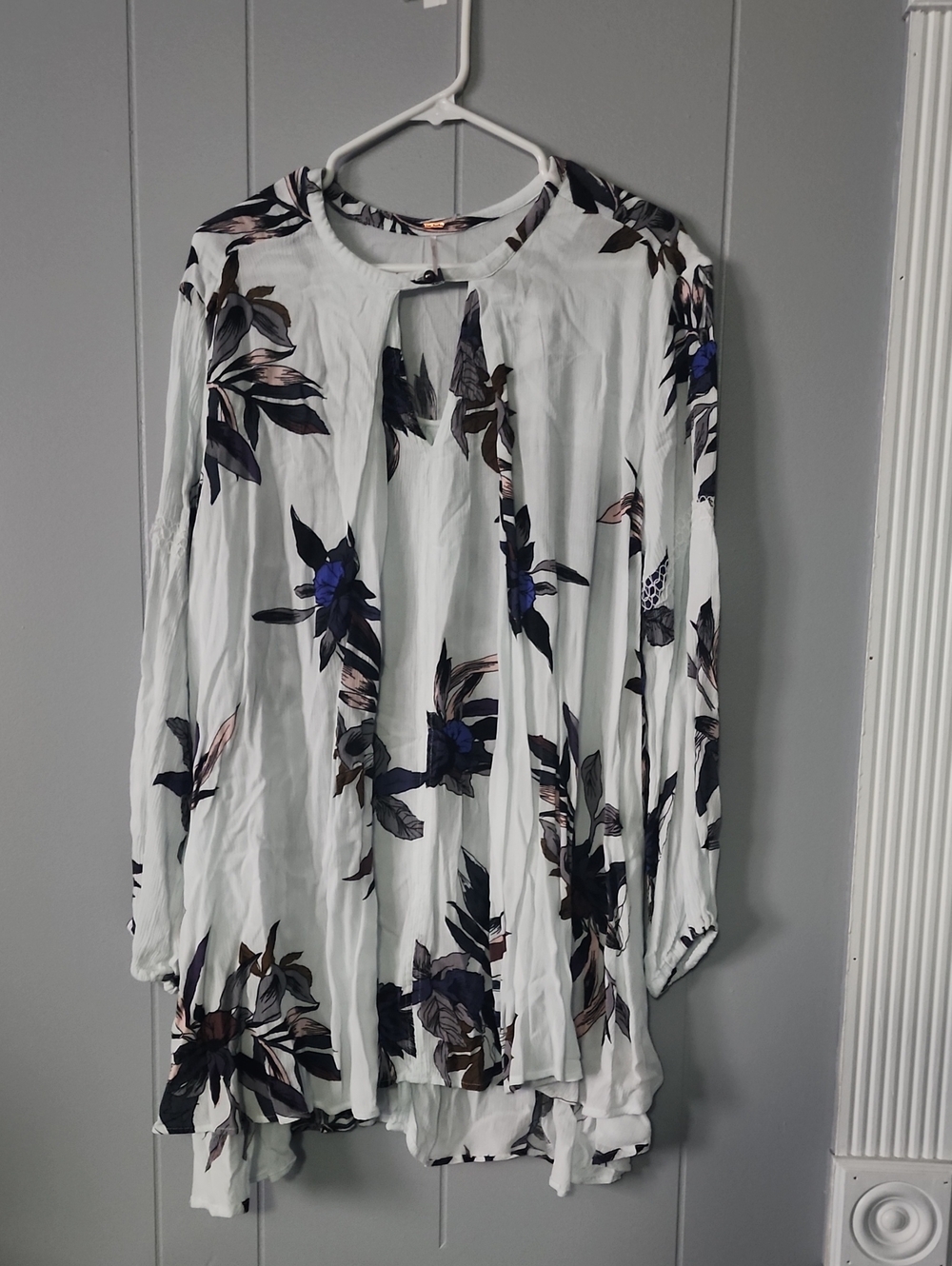 Free People White Floral Keyhole Long-Sleeve Tunic